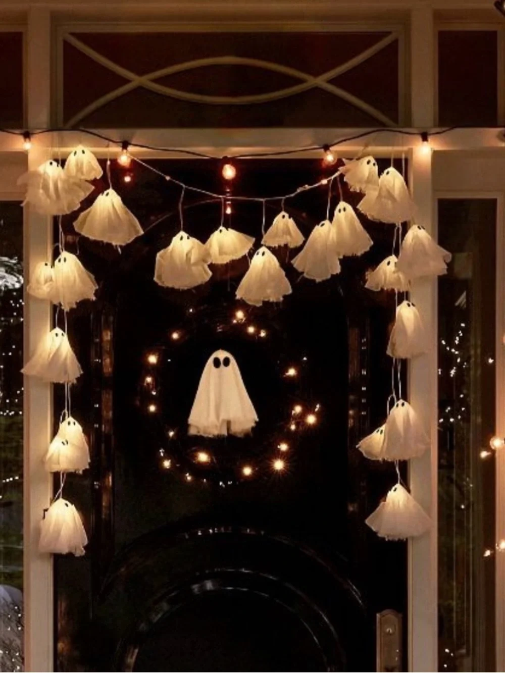 New in box Pottery Barn Handcrafted Ghost Light Up Wreath